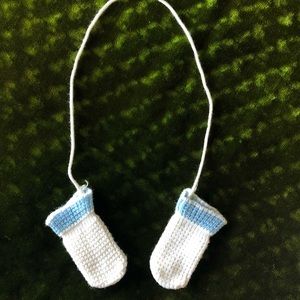 Vintage 70’, handmade in Europe, baby mittens